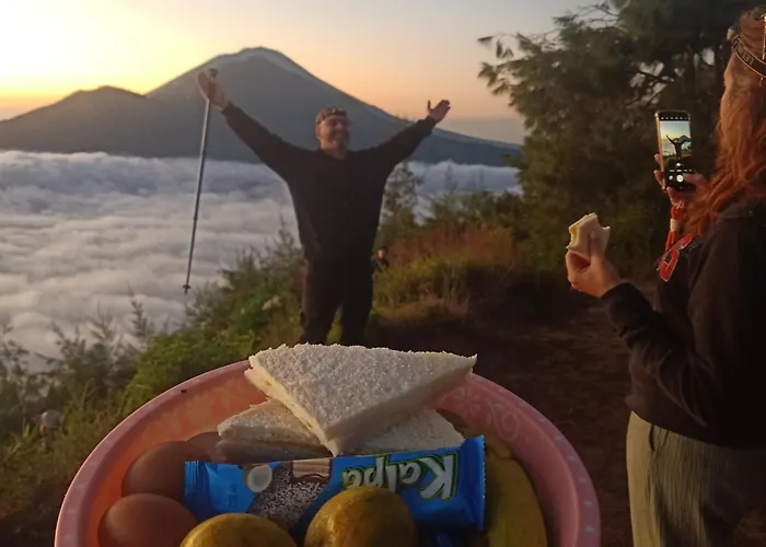 Above The Clouds Camp ラグジュアリーテント Kintamani